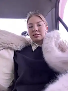 Snapshot of NewLale chatting on 03/18/25, 03:53 NewLale online show from 03/18/25, 03:53