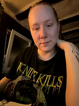 Snapshot of MaraNightmare chatting on 11/02/25, 08:44 MaraNightmare online show from 11/02/25, 08:44