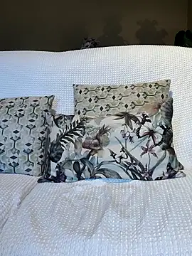 Melody87 online show from 10/05/25, 02:04