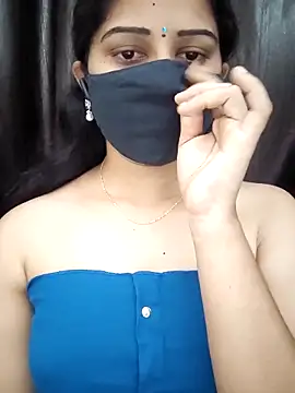 Snapshot of Angleannie chatting on 11/08/25, 04:29 Angleannie online show from 11/08/25, 04:29