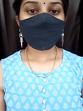 Snapshot of Angleannie chatting on 11/16/25, 06:57 Angleannie online show from 11/16/25, 06:57