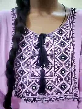 Snapshot of Kumkum_36 chatting on 02/04/25, 04:37 Kumkum 36 online show from 02/04/25, 04:37