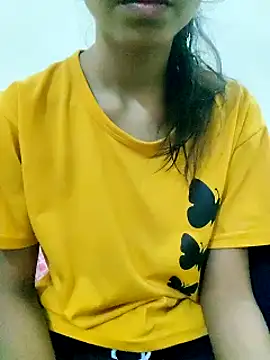 Snapshot of Kumkum_36 chatting on 02/06/25, 04:53 Kumkum 36 online show from 02/06/25, 04:53