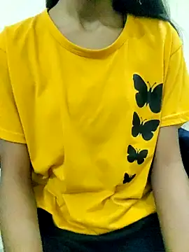 Snapshot of Kumkum_36 chatting on 02/06/25, 11:43 Kumkum 36 online show from 02/06/25, 11:43
