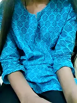 Snapshot of Kumkum_36 chatting on 03/07/25, 11:07 Kumkum 36 online show from 03/07/25, 11:07