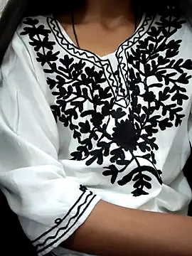Snapshot of Kumkum_36 chatting on 03/08/25, 11:05 Kumkum 36 online show from 03/08/25, 11:05
