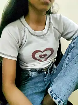 Snapshot of Kumkum_36 chatting on 03/23/25, 08:37 Kumkum 36 online show from 03/23/25, 08:37