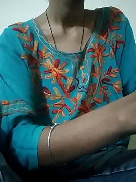Snapshot of Kumkum_36 chatting on 09/16/25, 04:57 Kumkum 36 online show from 09/16/25, 04:57