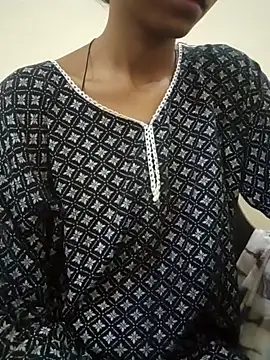 Snapshot of Kumkum_36 chatting on 10/22/25, 04:46 Kumkum 36 online show from 10/22/25, 04:46