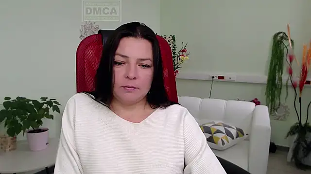 Snapshot of Lily_flower7 chatting on 09/23/25, 05:43 Lily flower7 online show from 09/23/25, 05:43