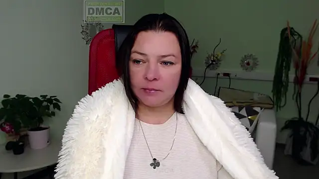 Snapshot of Lily_flower7 chatting on 09/26/25, 04:49 Lily flower7 online show from 09/26/25, 04:49