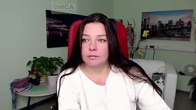 Snapshot of Lily_flower7 chatting on 11/05/25, 04:45 Lily flower7 online show from 11/05/25, 04:45