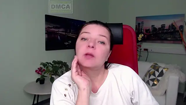 Snapshot of Lily_flower7 chatting on 11/19/25, 04:45 Lily flower7 online show from 11/19/25, 04:45