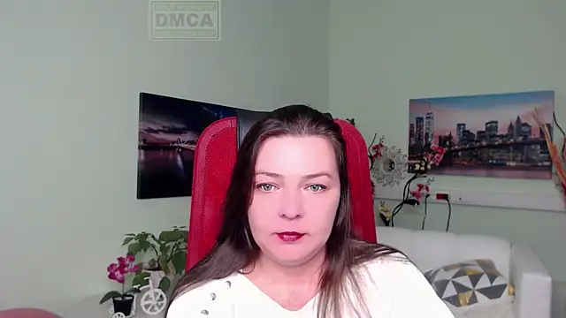 Snapshot of Lily_flower7 chatting on 11/25/25, 04:07 Lily flower7 online show from 11/25/25, 04:07