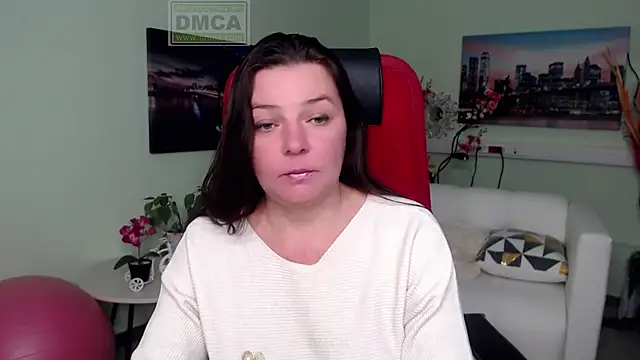 Snapshot of Lily_flower7 chatting on 11/26/25, 10:05 Lily flower7 online show from 11/26/25, 10:05