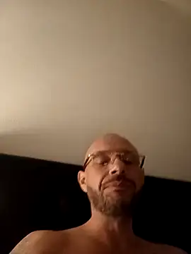 Guitccch online show from 04/21/26, 10:23