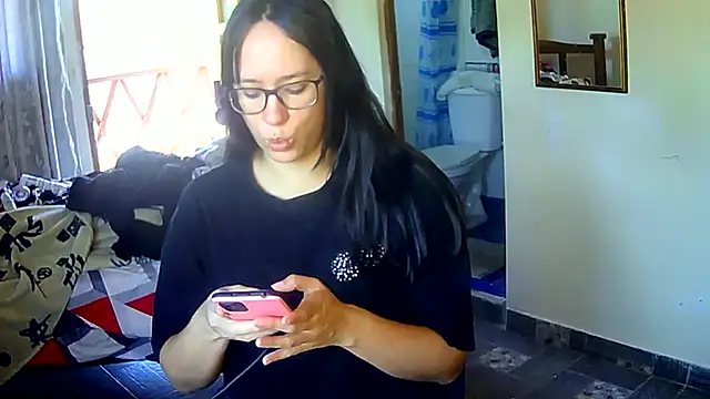 Snapshot of brittanycheeks chatting on 01/22/25, 04:33 brittanycheeks online show from 01/22/25, 04:33