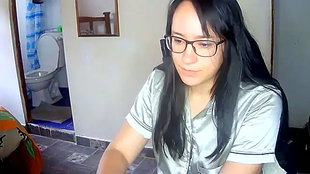 Snapshot of brittanycheeks chatting on 01/24/25, 04:17 brittanycheeks online show from 01/24/25, 04:17