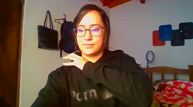 Snapshot of brittanycheeks chatting on 03/21/25, 01:01 brittanycheeks online show from 03/21/25, 01:01
