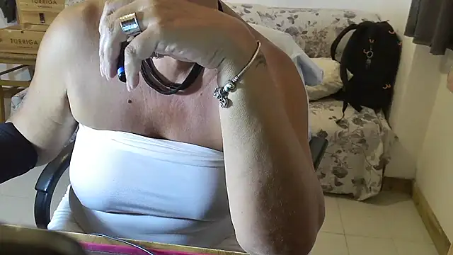 45marina45 online show from 10/06/25, 02:36