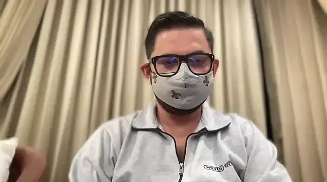 Snapshot of slavekinky001 chatting on 12/02/24, 08:11 slavekinky001 online show from 12/02/24, 08:11