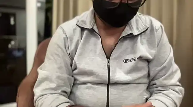 Snapshot of slavekinky001 chatting on 01/22/25, 07:24 slavekinky001 online show from 01/22/25, 07:24