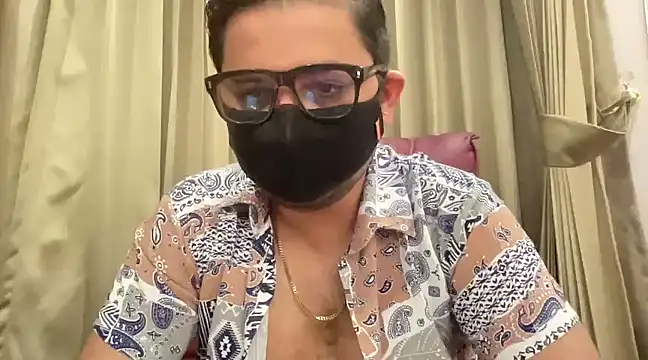 Snapshot of slavekinky001 chatting on 03/06/25, 07:21 slavekinky001 online show from 03/06/25, 07:21