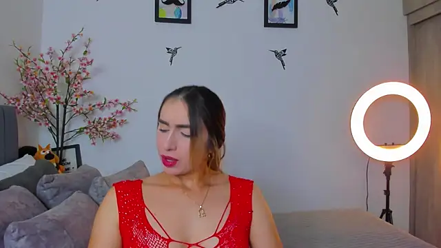 Snapshot of im_sarah34 chatting on 03/08/25, 03:39 im sarah34 online show from 03/08/25, 03:39