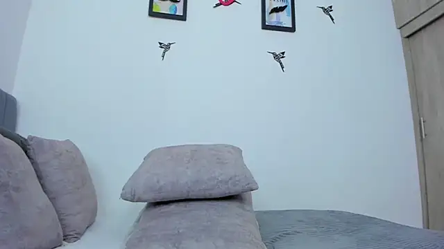 Snapshot of im_sarah34 chatting on 11/08/25, 08:36 im sarah34 online show from 11/08/25, 08:36