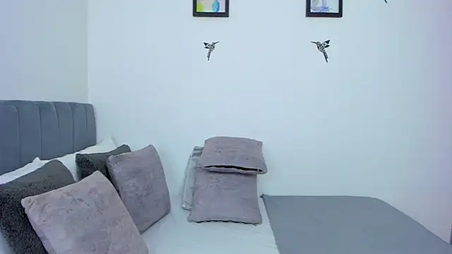 Snapshot of im_sarah34 chatting on 11/14/25, 03:44 im sarah34 online show from 11/14/25, 03:44