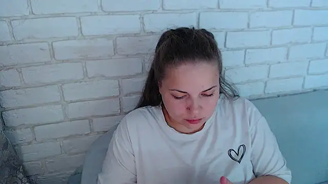 Crazyy girl  online show from 10/26/25, 06:19