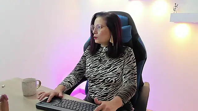 ada mclaine online show from 03/05/26, 12:34