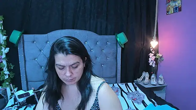 martina foxy  online show from 03/22/25, 06:14