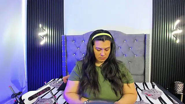 martina foxy  online show from 10/09/25, 12:14