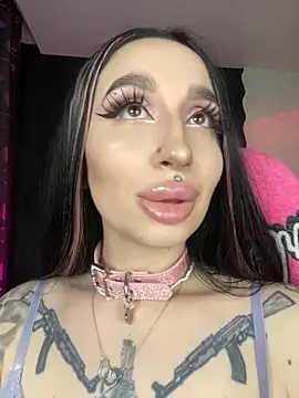 Molly  Moon online show from 12/24/24, 08:44