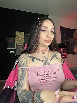 Molly  Moon online show from 01/05/25, 07:49