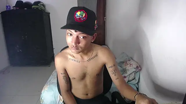 Snapshot of Sxntisaul__ chatting on 02/06/25, 05:51 Sxntisaul online show from 02/06/25, 05:51