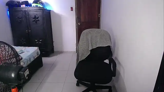 Snapshot of Sxntisaul__ chatting on 02/08/25, 09:36 Sxntisaul online show from 02/08/25, 09:36