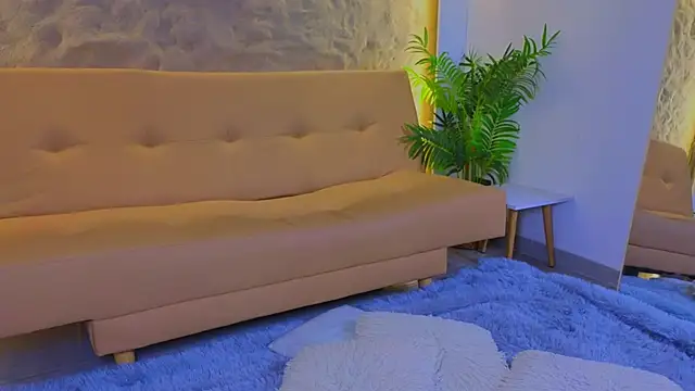 Snapshot of Isa__Blanc chatting on 09/25/25, 03:10 Isa Blanc online show from 09/25/25, 03:10