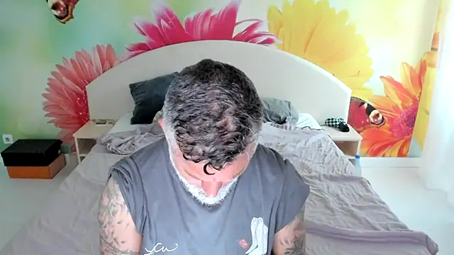 BlowMyXXL online show from 11/10/25, 08:35