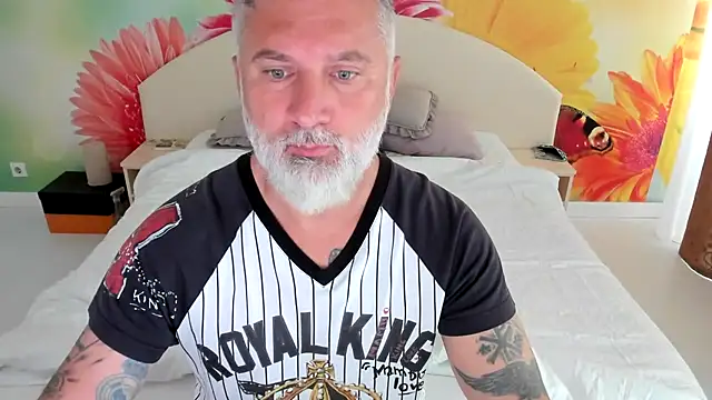 BlowMyXXL online show from 11/12/25, 09:21