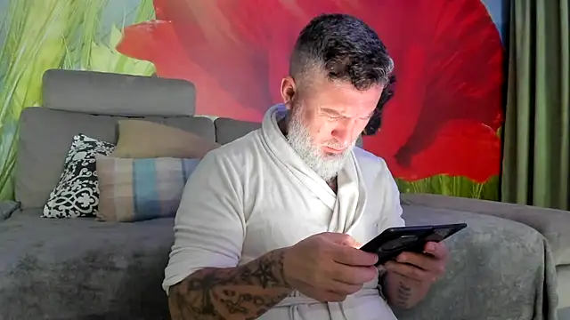 BlowMyXXL online show from 02/11/26, 07:41