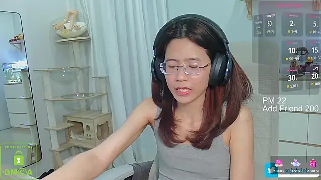 Snapshot of littlemiilk chatting on 12/16/25, 08:30 littlemiilk online show from 12/16/25, 08:30