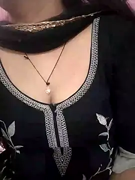 Cute nidhi online show from 12/04/24, 05:49