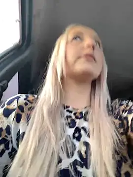 Snapshot of MerlinDave chatting on 12/23/24, 04:01 MerlinDave online show from 12/23/24, 04:01