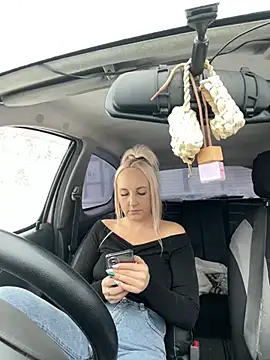 Snapshot of MerlinDave chatting on 01/04/25, 04:44 MerlinDave online show from 01/04/25, 04:44