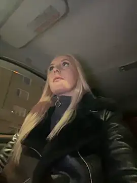 Snapshot of MerlinDave chatting on 01/07/25, 02:10 MerlinDave online show from 01/07/25, 02:10