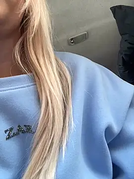 Snapshot of MerlinDave chatting on 01/13/25, 07:54 MerlinDave online show from 01/13/25, 07:54