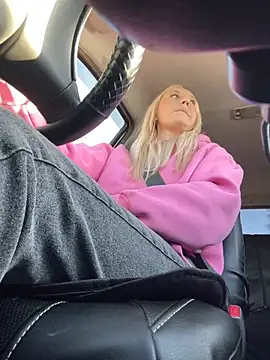 Snapshot of MerlinDave chatting on 01/15/25, 07:05 MerlinDave online show from 01/15/25, 07:05