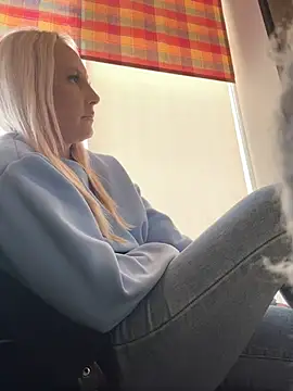 Snapshot of MerlinDave chatting on 01/19/25, 04:22 MerlinDave online show from 01/19/25, 04:22